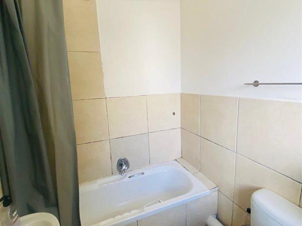 1 Bedroom Property for Sale in Kensington Western Cape